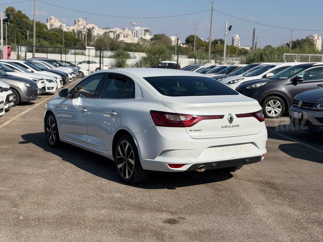 רנו מגאן