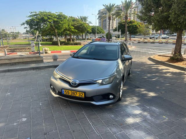 טויוטה אוריס