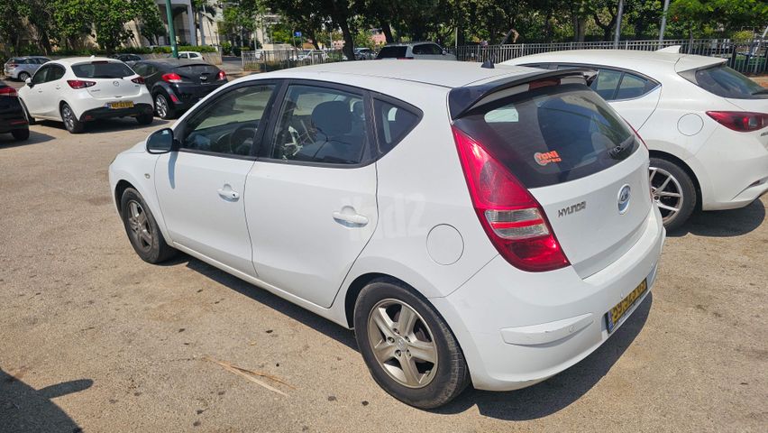 יונדאי i30