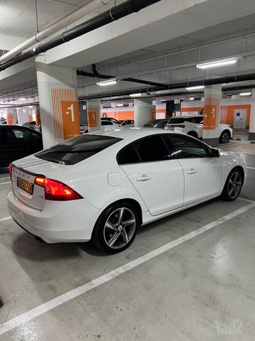 וולוו S60