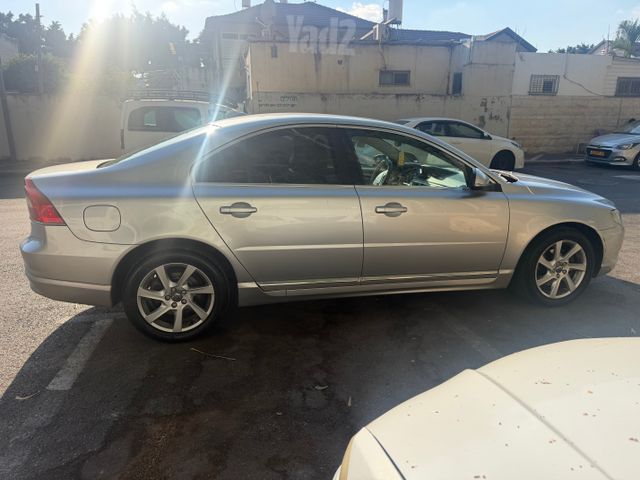 וולוו S80