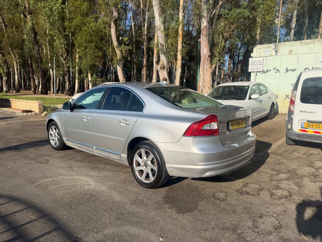 וולוו S80