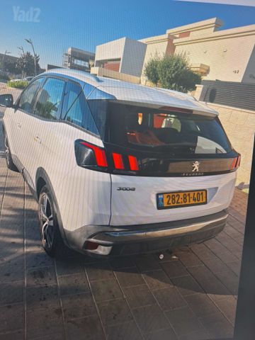 פיג'ו 3008