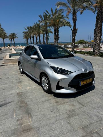מודעת רכב טויוטה יאריס 1
