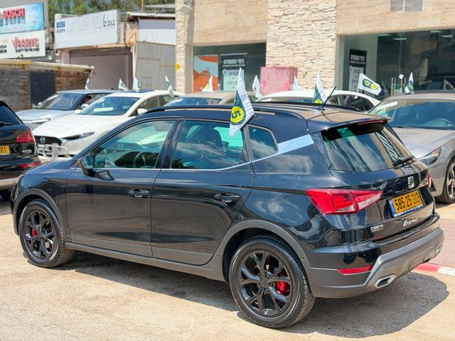 סיאט ארונה