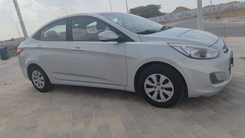 יונדאי אקסנט i25