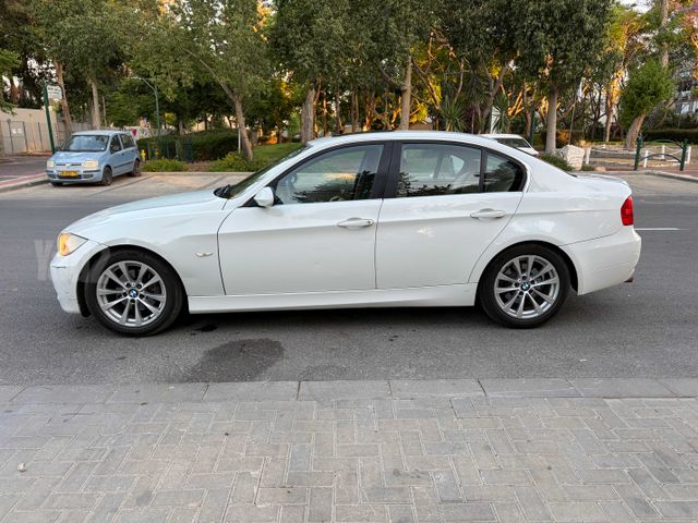 מודעת רכב ב מ וו סדרה 3
