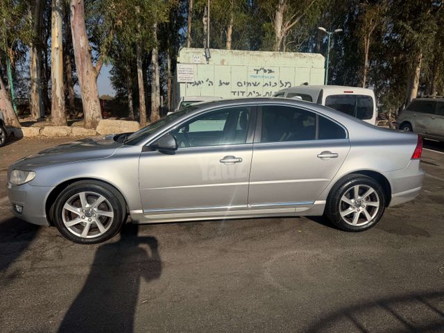וולוו S80