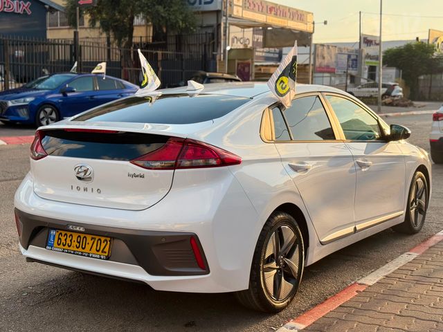 יונדאי איוניק