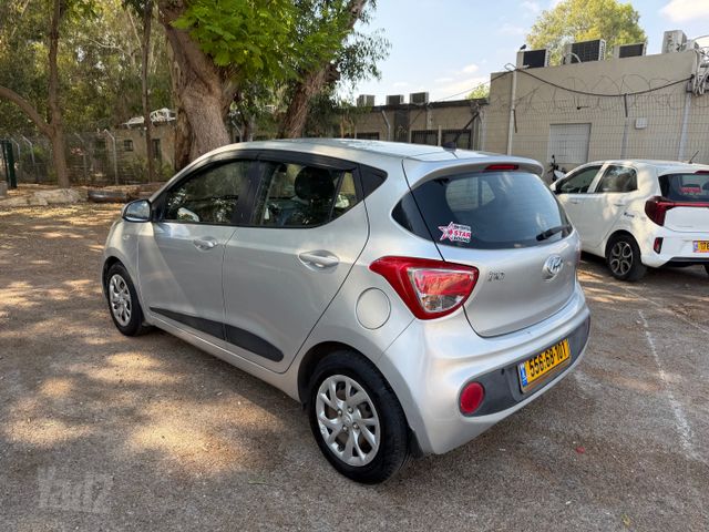 יונדאי i10