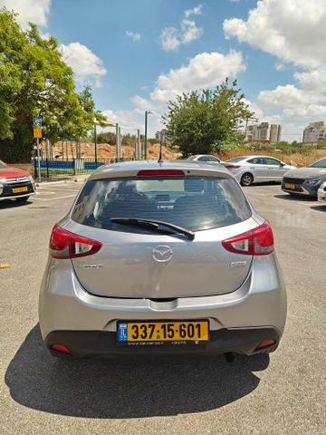 מודעת רכב מאזדה 2 1