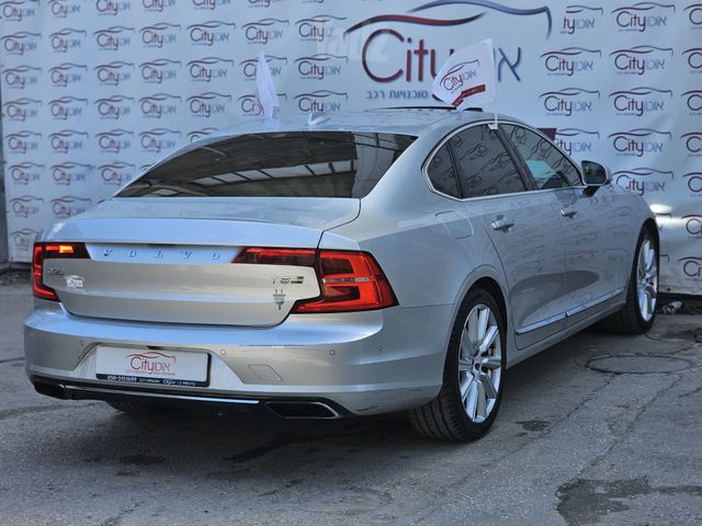 וולוו S90