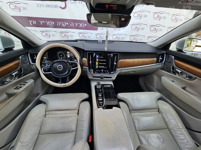 וולוו S90