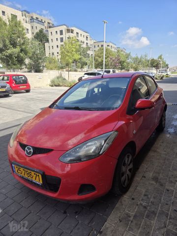 מודעת רכב מאזדה 2