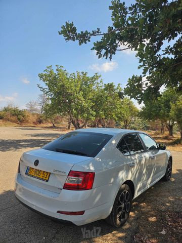 סקודה אוקטביה