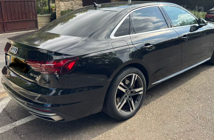 אאודי A4