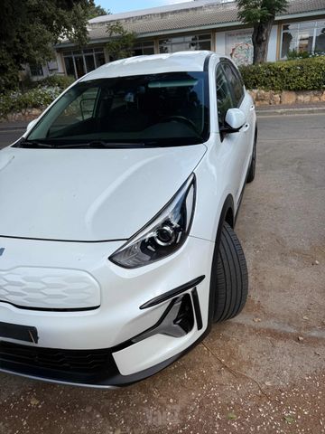 קיה נירו פלוס
