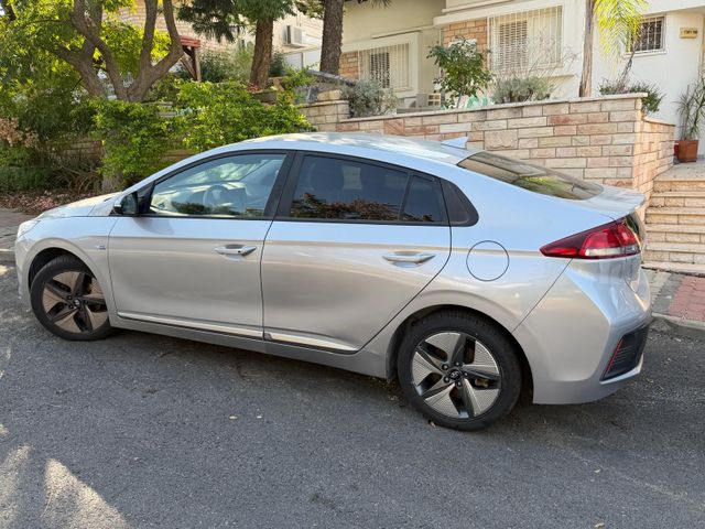 יונדאי איוניק