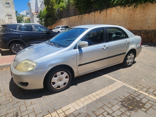 טויוטה קורולה