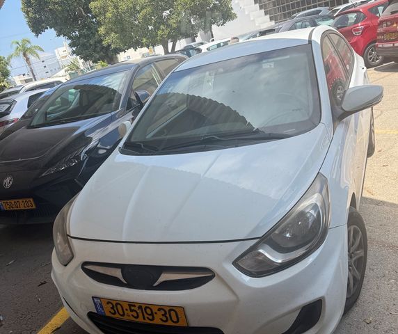 יונדאי אקסנט i25