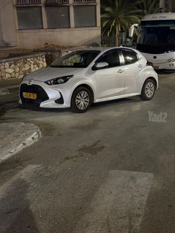 מודעת רכב טויוטה יאריס