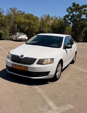 סקודה אוקטביה