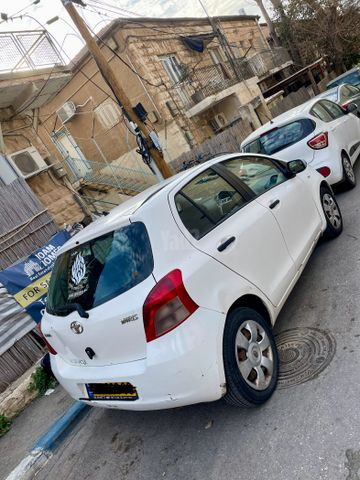 טויוטה יאריס