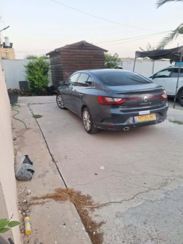 רנו מגאן