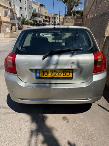 טויוטה קורולה