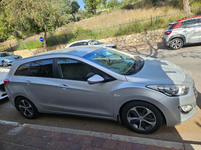 יונדאי i30