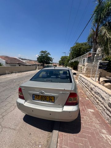 טויוטה קורולה