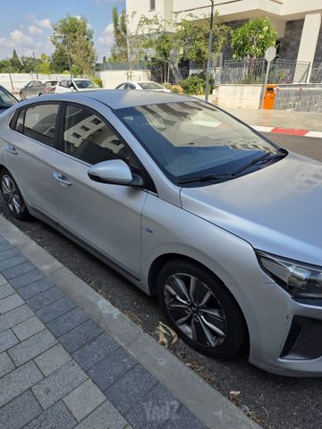יונדאי איוניק