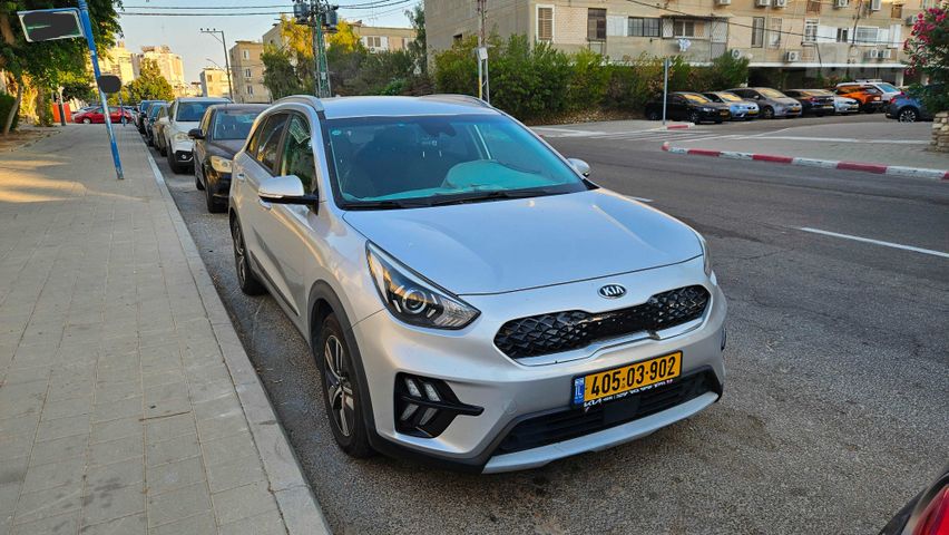 קיה נירו