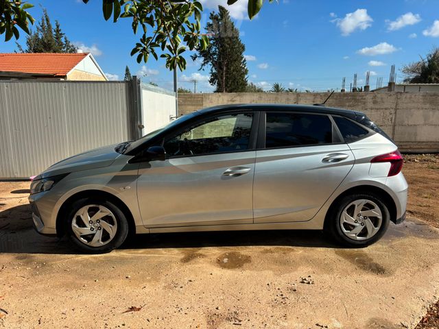 יונדאי i20