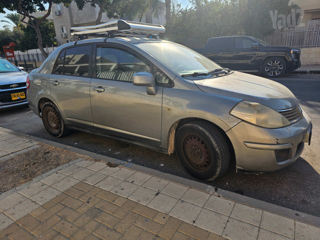 ניסאן טידה