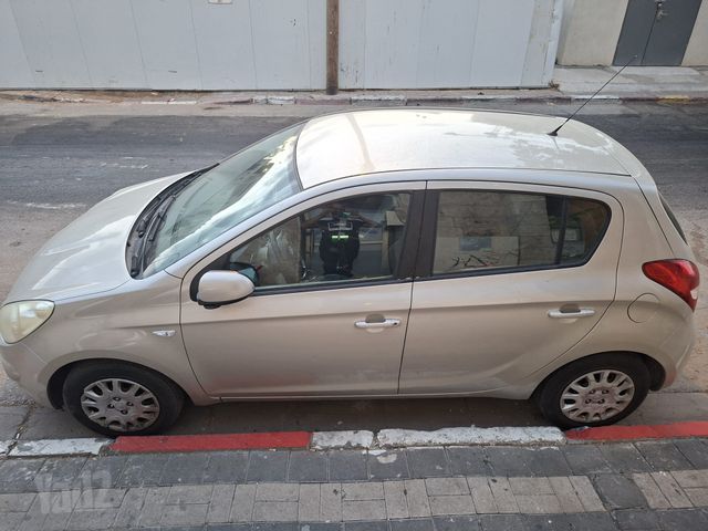 יונדאי i20