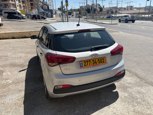 יונדאי i20