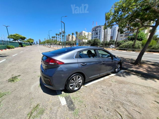 יונדאי איוניק