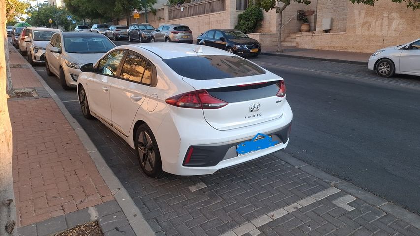 יונדאי איוניק