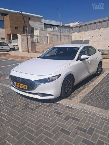 מודעת רכב מאזדה 3