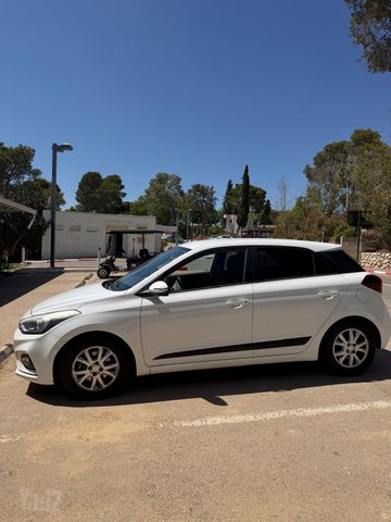 מודעת רכב יונדאי i20