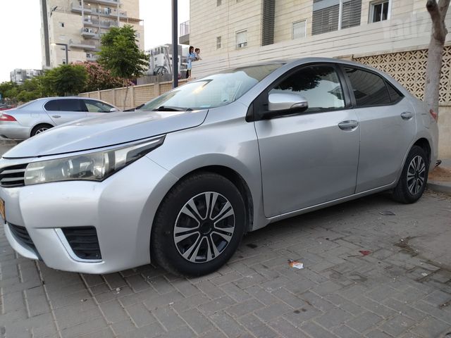 מודעת רכב טויוטה קורולה