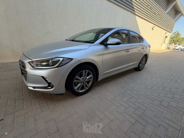 יונדאי אלנטרה