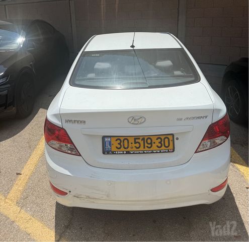 יונדאי אקסנט i25