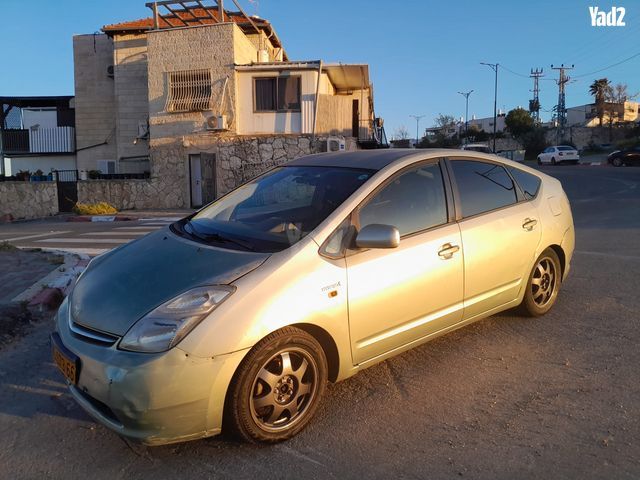 מודעת רכב טויוטה פריוס