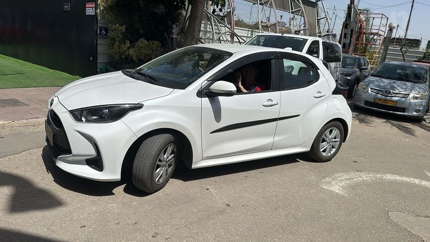 מודעת רכב טויוטה יאריס