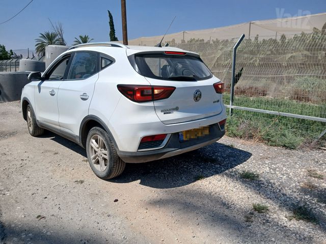 אם ג'י ZS