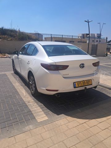 מאזדה 3