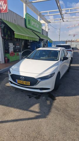 מודעת רכב מאזדה 3