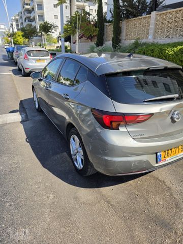 אופל אסטרה